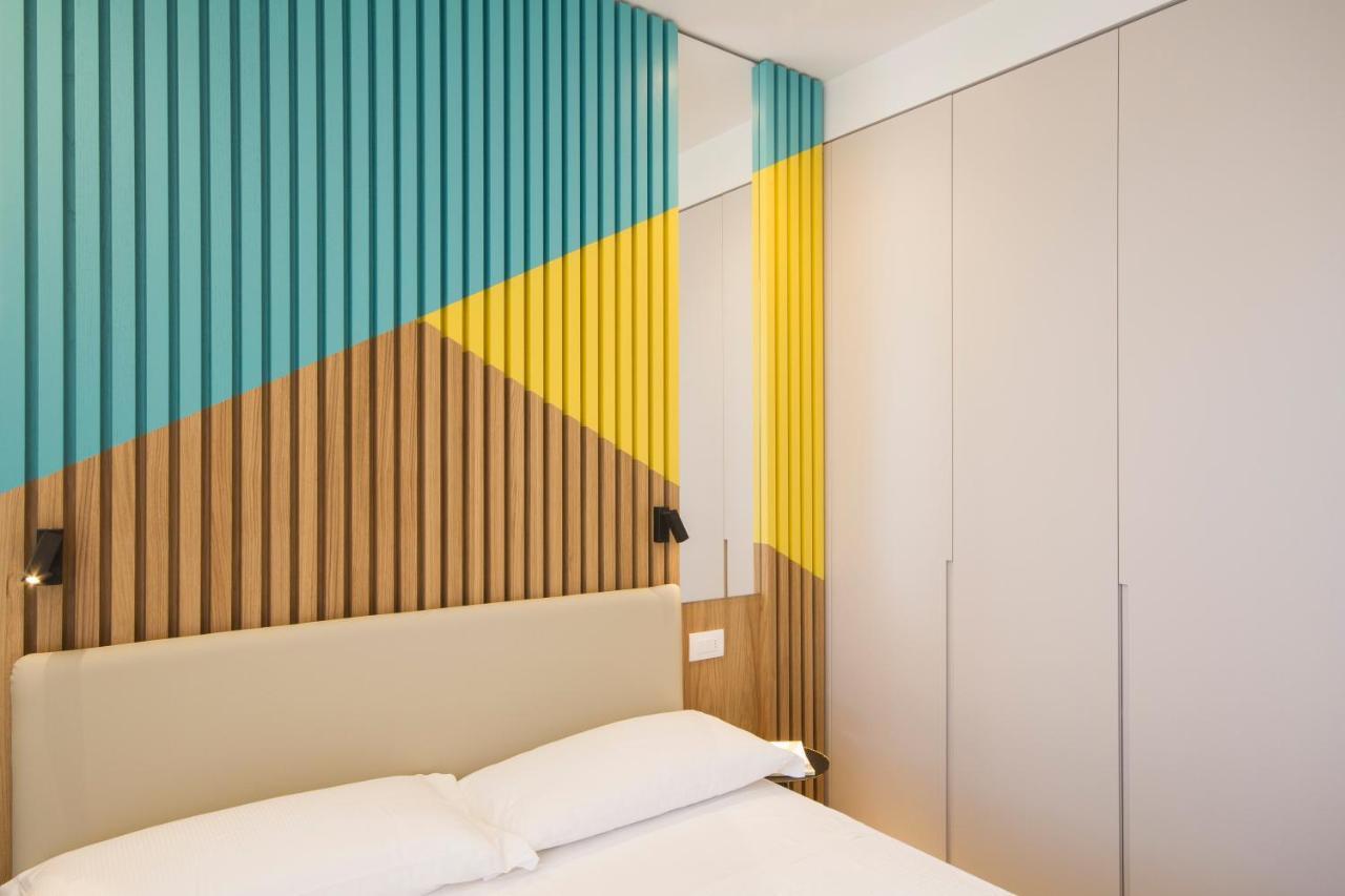 Hotel Alexandra - Beach Front - Healthy Xxl Breakfast & Brunch Until 12 30 - Parking Included Misano Adriatico Exterior foto